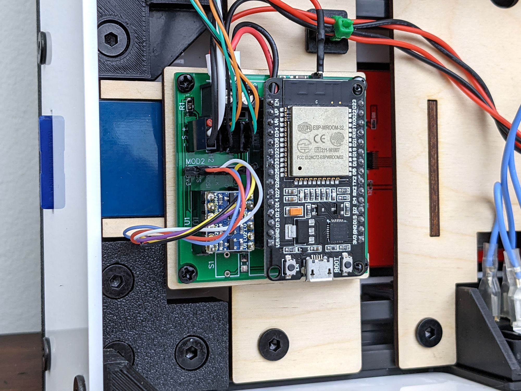 melodic chimes esp32 microcontroller and sd card slot